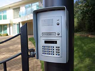 Different Intercom Systems for Driveway Gates | Gate Repair Staten Island, NY